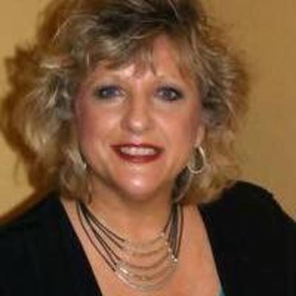 Meet your Posher, Janet - Picture 1 of 1